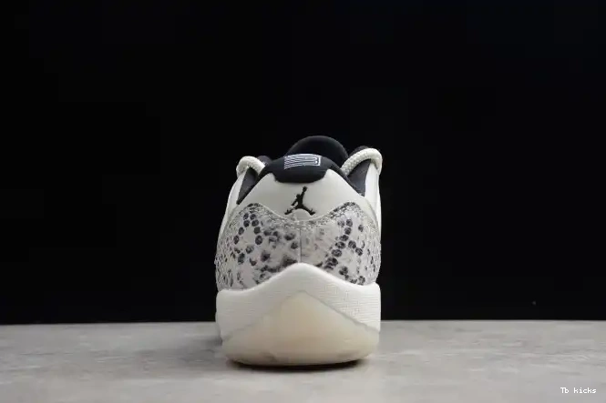 Rep TBK Bone Air SE Snake CD6846-002 Jordan Light 11 Low 0524